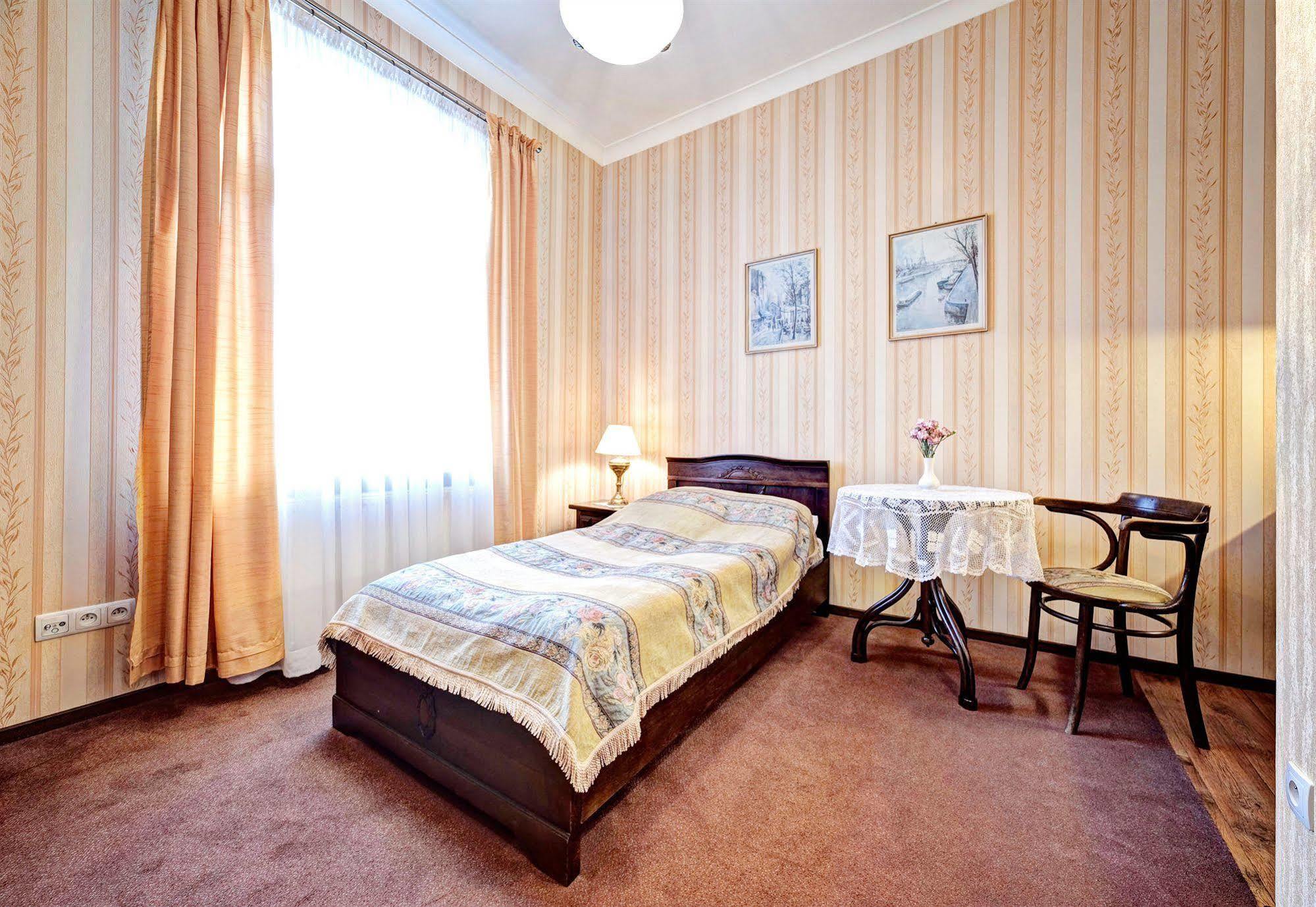 Apartment Retro *